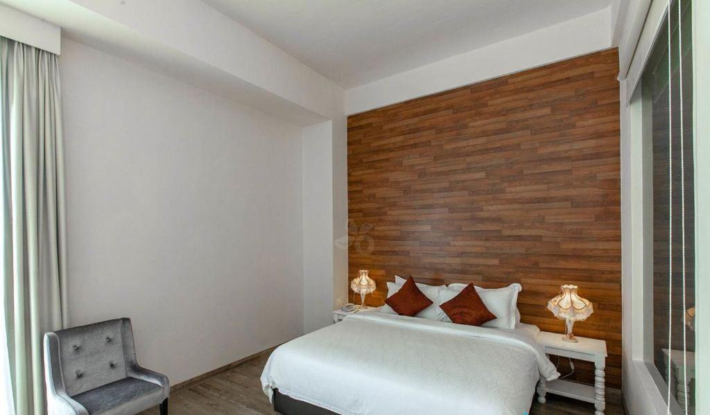 Swan Garden 4*